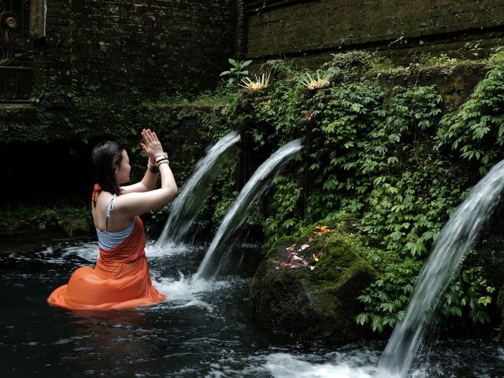 bali mengening temple spiritual healing tour.jpg
