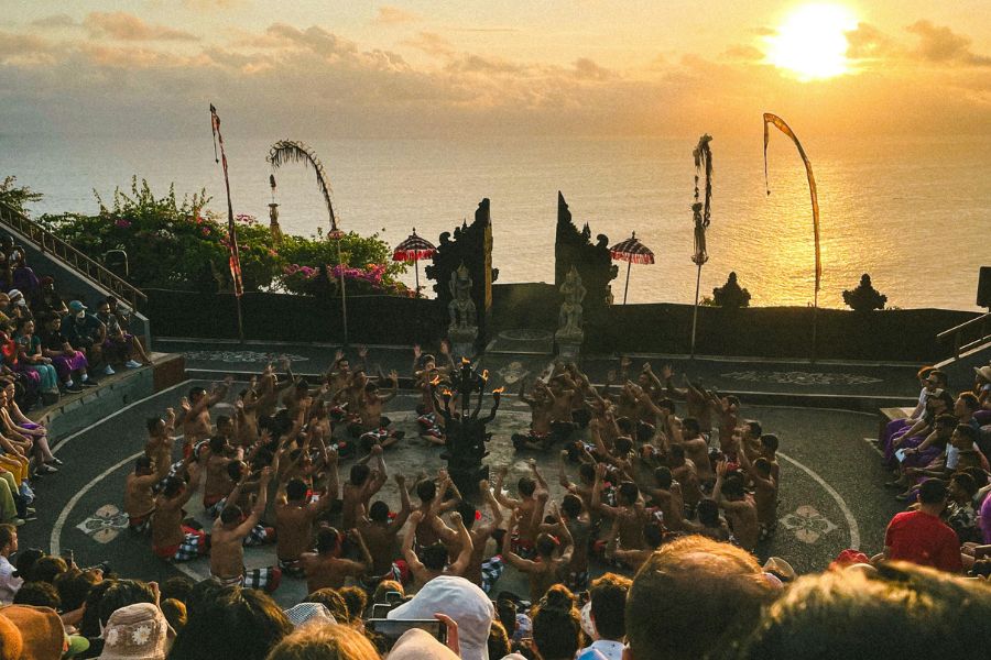 kecak dance uluwatu